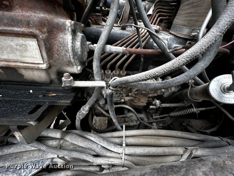 image for item JH9317 1993 International 4900  dump truck