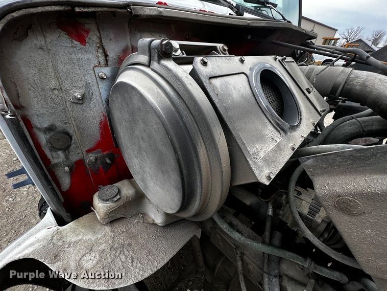 image for item JH9317 1993 International 4900  dump truck