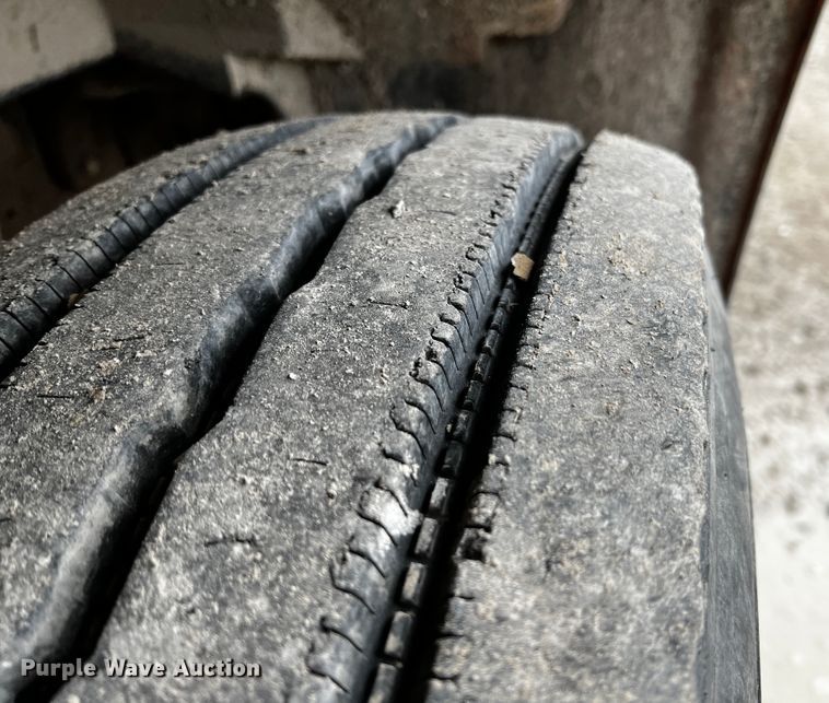 image for item JH9317 1993 International 4900  dump truck