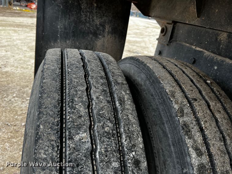 image for item JH9317 1993 International 4900  dump truck