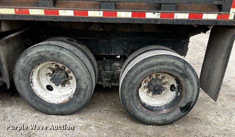 image for item JH9317 1993 International 4900  dump truck