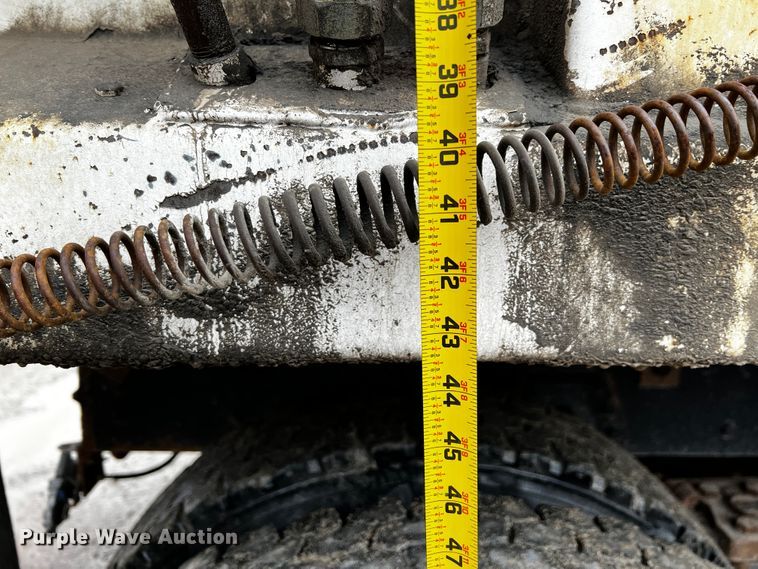 image for item JH9318 2001 International 4900  dump truck