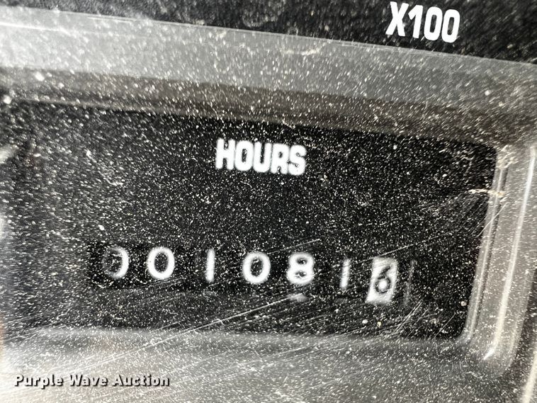 image for item JH9318 2001 International 4900  dump truck