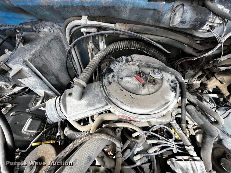 image for item JH9325 1990 Ford F600  flatbed truck