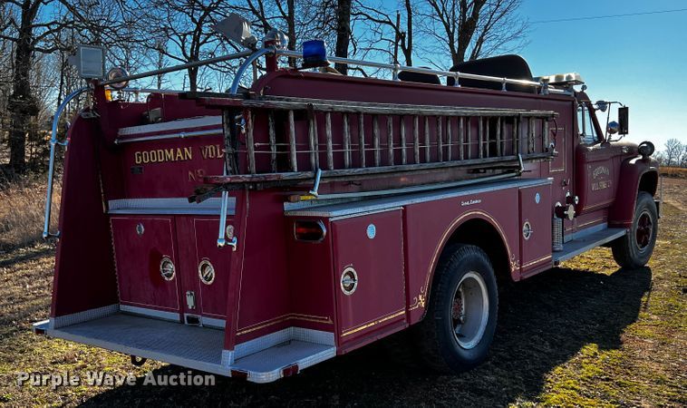 image for item JH9359 1966 Ford F800  pumper fire truck