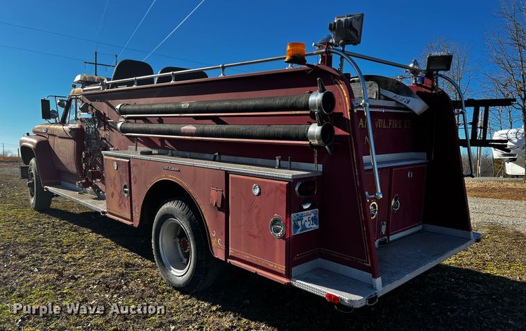 image for item JH9359 1966 Ford F800  pumper fire truck