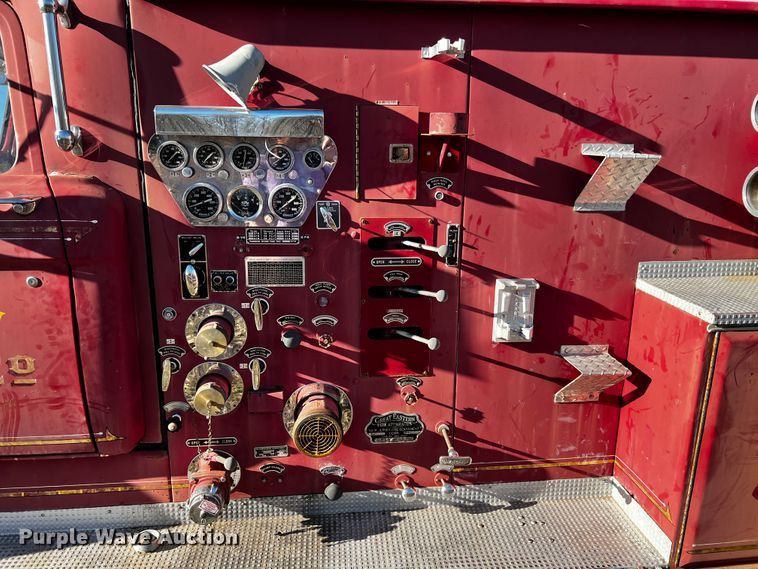 image for item JH9359 1966 Ford F800  pumper fire truck