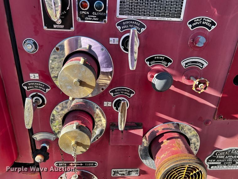 image for item JH9359 1966 Ford F800  pumper fire truck