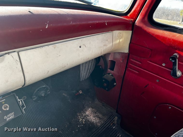 image for item JH9359 1966 Ford F800  pumper fire truck