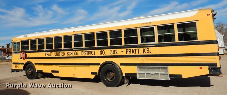 image for item JJ9848 1997 Thomas Built Saf-T-Liner MVP  school bus