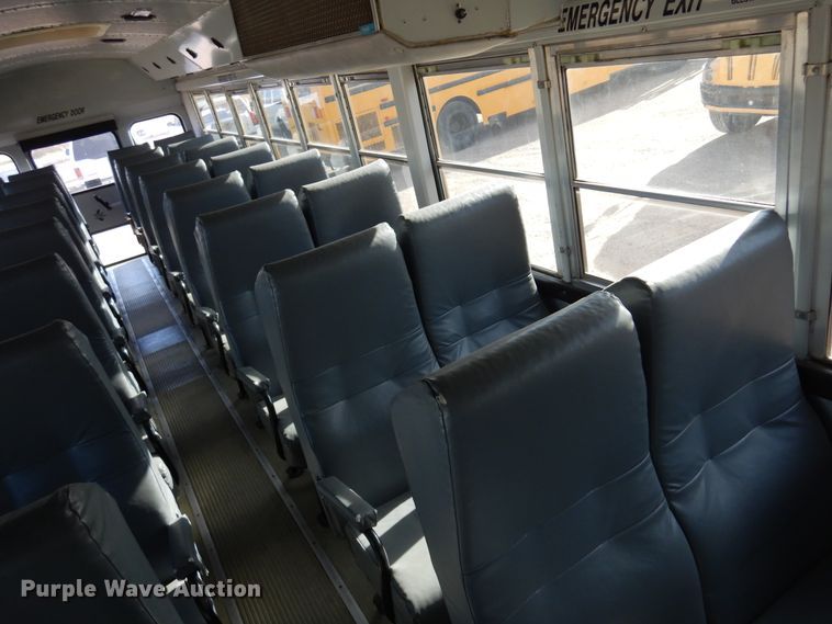 image for item JJ9848 1997 Thomas Built Saf-T-Liner MVP  school bus