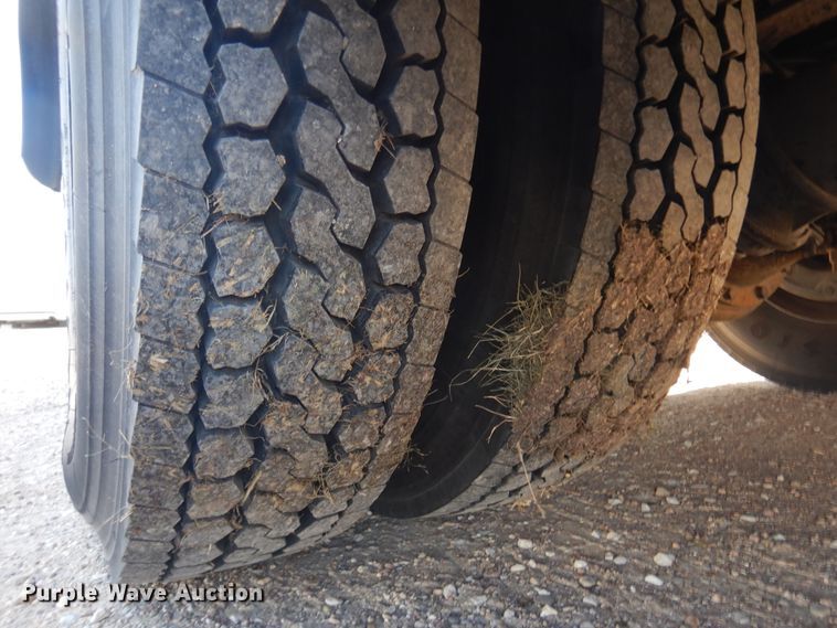 image for item JJ9848 1997 Thomas Built Saf-T-Liner MVP  school bus