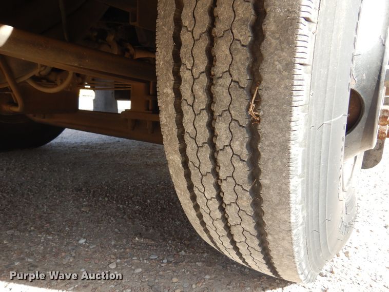 image for item JJ9848 1997 Thomas Built Saf-T-Liner MVP  school bus