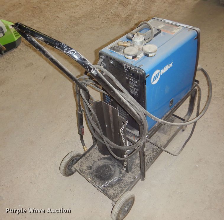 image for item JJ9858 Miller Millermatic 140  welder