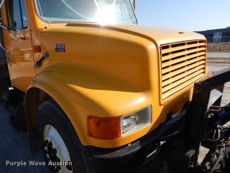 image for item JK9519 1998 International 4700  dump truck