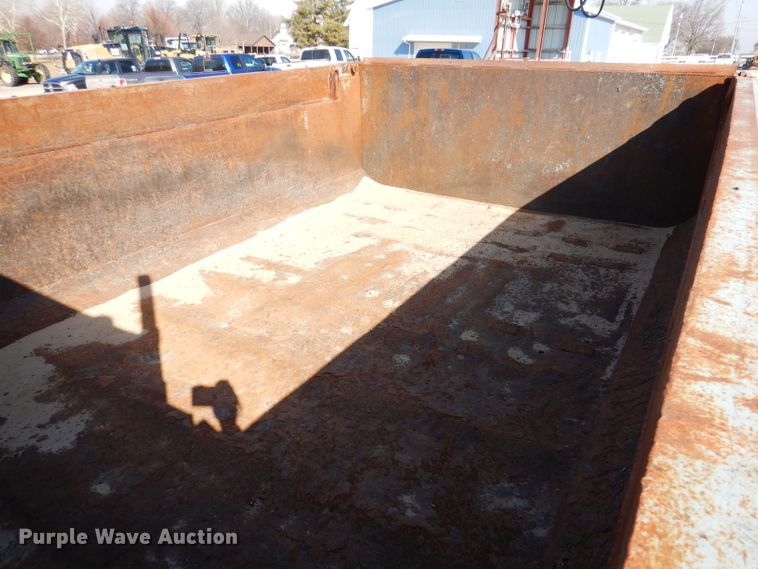 image for item JK9519 1998 International 4700  dump truck