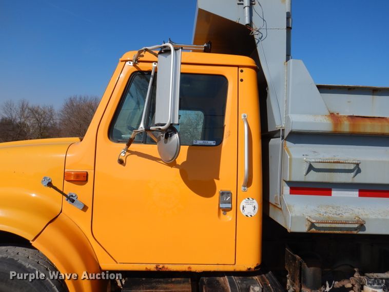 image for item JK9519 1998 International 4700  dump truck