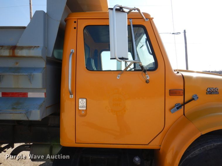 image for item JK9519 1998 International 4700  dump truck