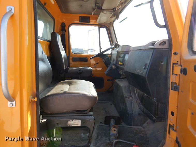 image for item JK9519 1998 International 4700  dump truck