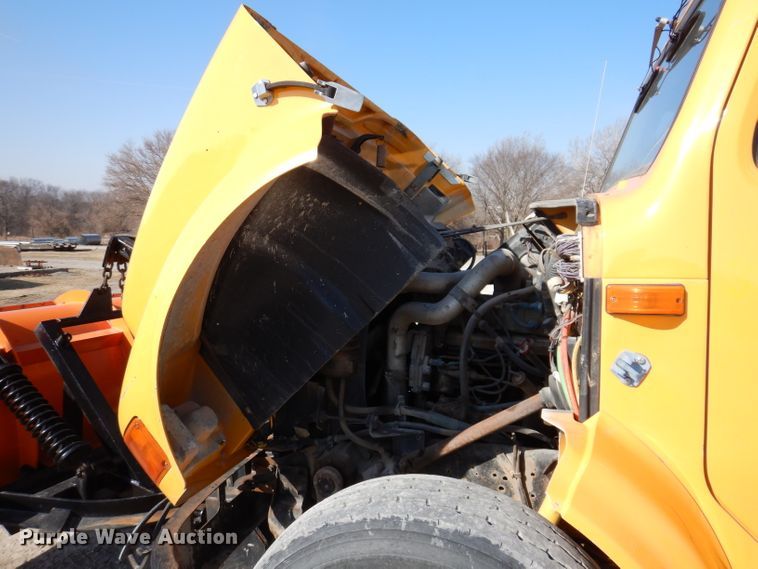 image for item JK9519 1998 International 4700  dump truck