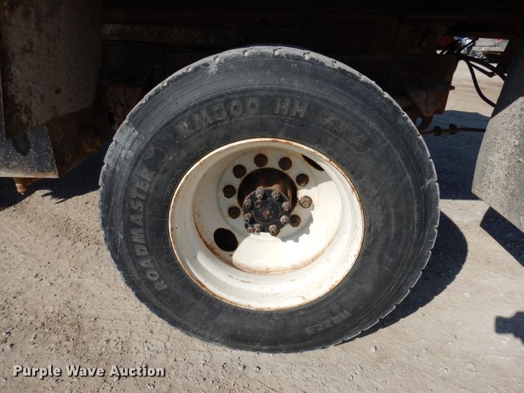 image for item JK9519 1998 International 4700  dump truck