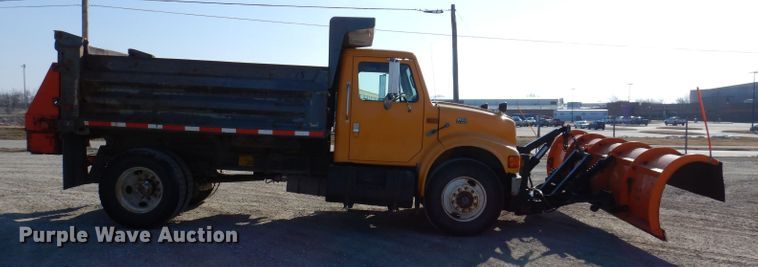 image for item JK9520 2000 International 4900  dump truck