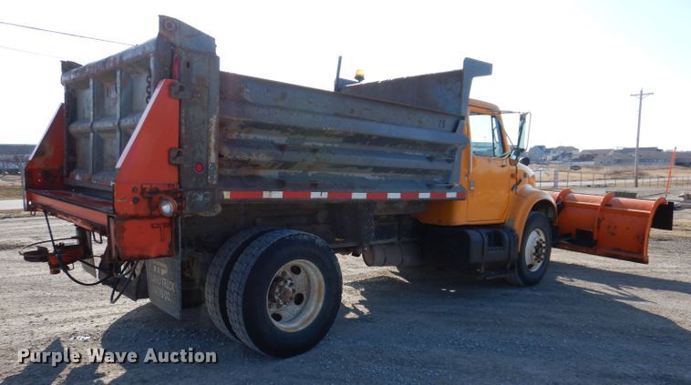 image for item JK9520 2000 International 4900  dump truck