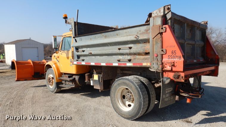 image for item JK9520 2000 International 4900  dump truck