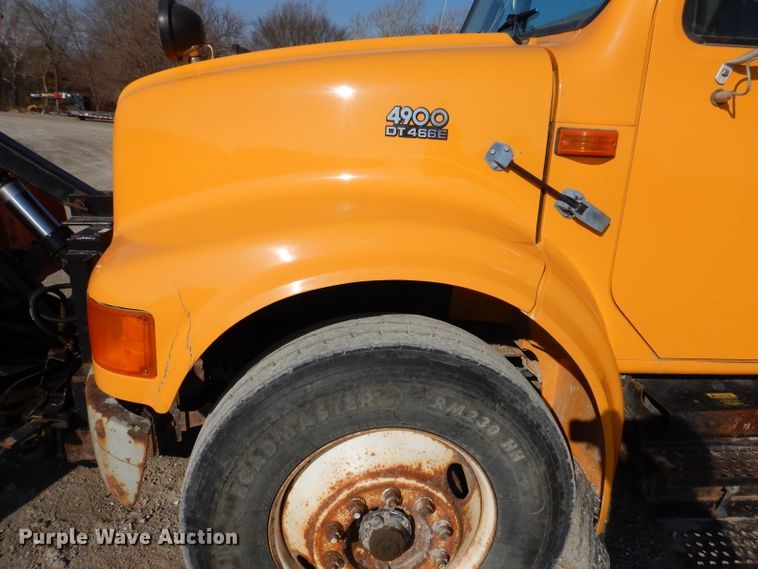 image for item JK9520 2000 International 4900  dump truck