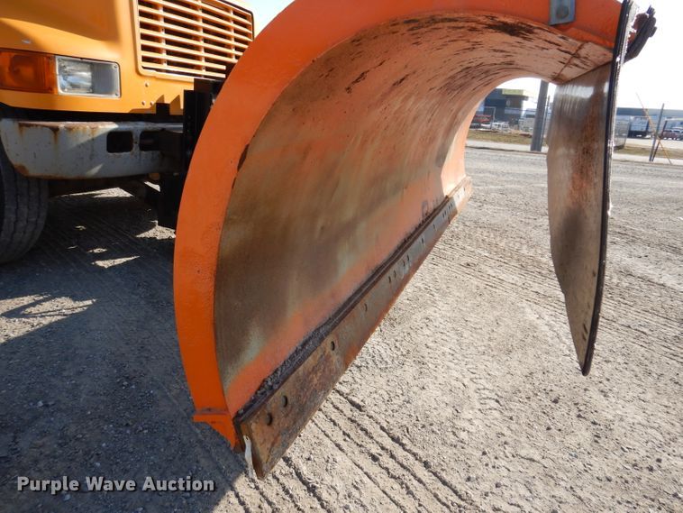 image for item JK9520 2000 International 4900  dump truck