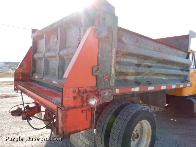 image for item JK9520 2000 International 4900  dump truck