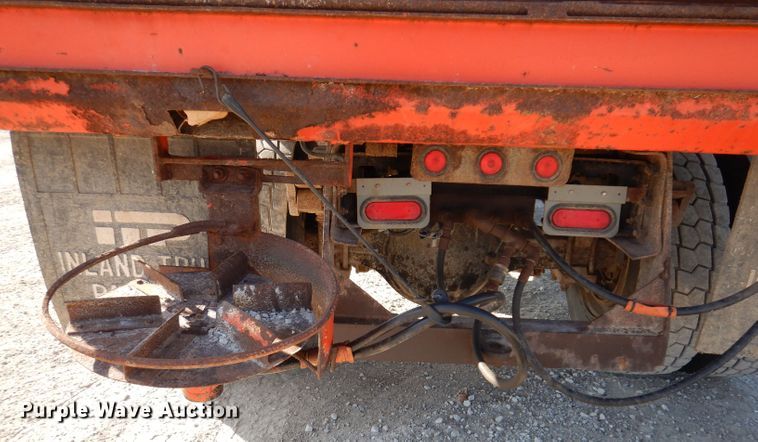 image for item JK9520 2000 International 4900  dump truck