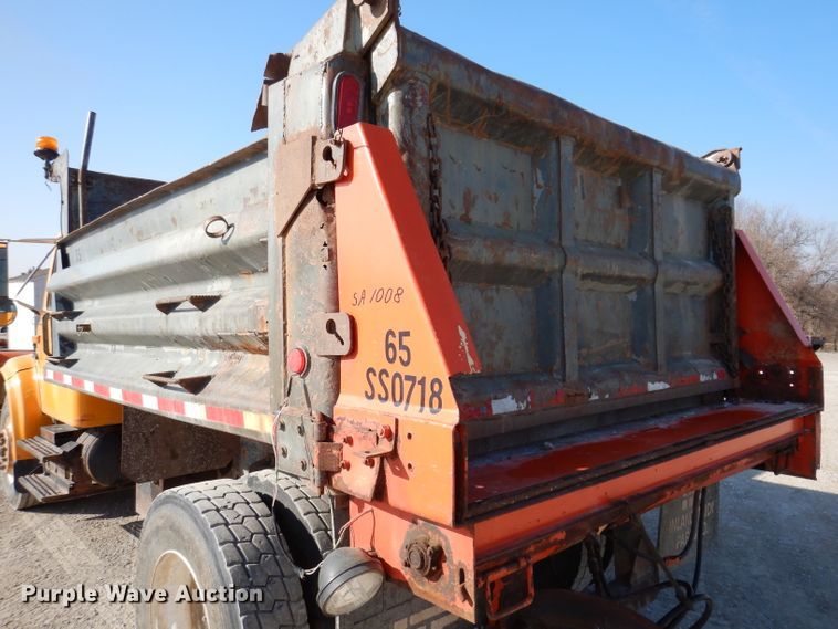 image for item JK9520 2000 International 4900  dump truck