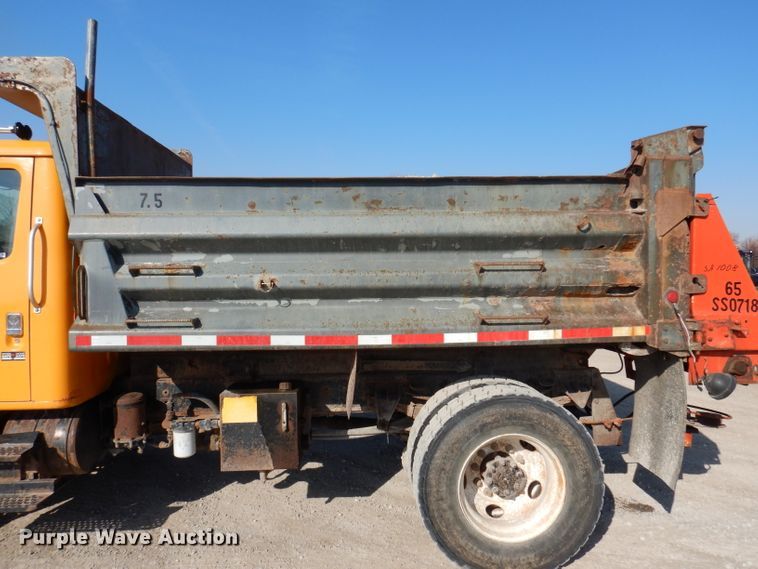 image for item JK9520 2000 International 4900  dump truck