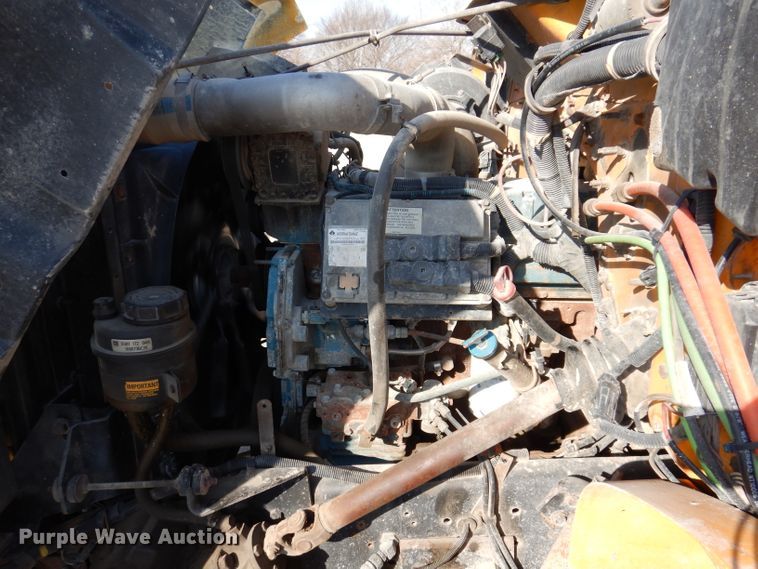 image for item JK9520 2000 International 4900  dump truck