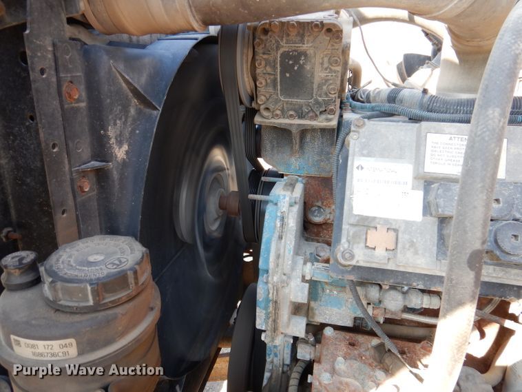 image for item JK9520 2000 International 4900  dump truck