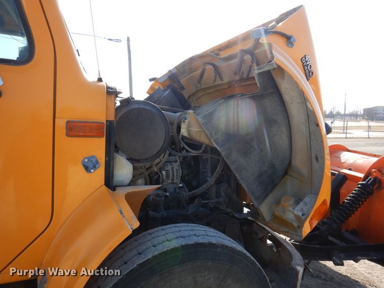 image for item JK9520 2000 International 4900  dump truck