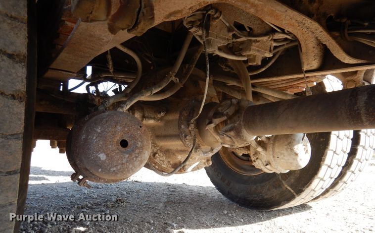 image for item JK9520 2000 International 4900  dump truck