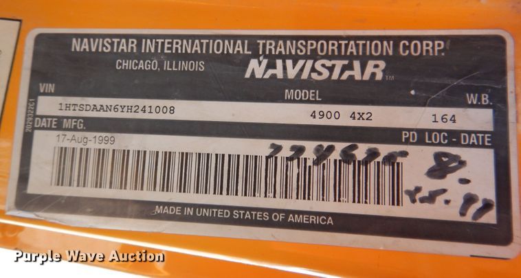 image for item JK9520 2000 International 4900  dump truck