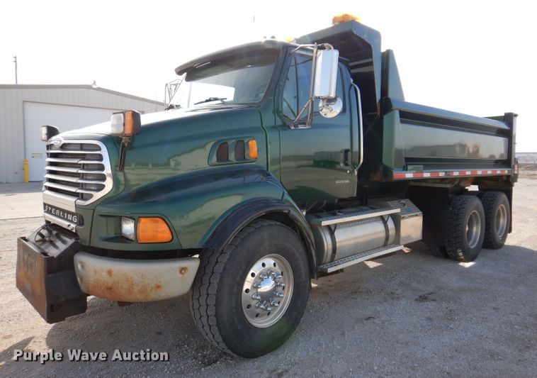 image for item JK9544 2001 Sterling LT9500 dump truck