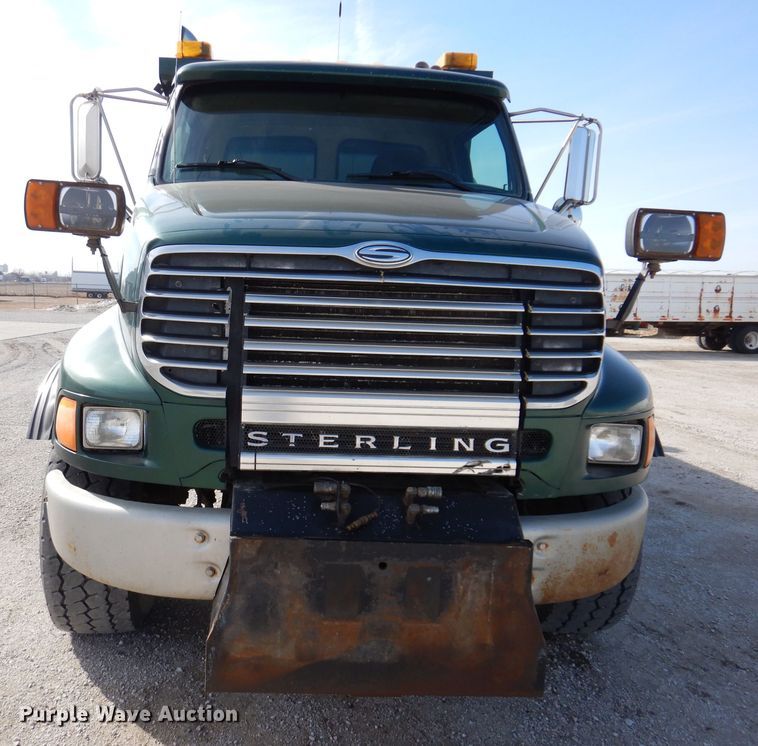 image for item JK9544 2001 Sterling LT9500 dump truck