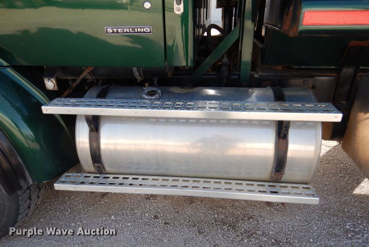 image for item JK9544 2001 Sterling LT9500 dump truck