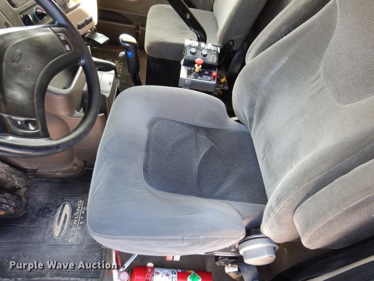 image for item JK9544 2001 Sterling LT9500 dump truck