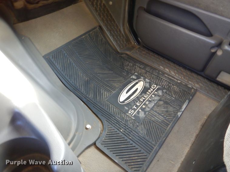 image for item JK9544 2001 Sterling LT9500 dump truck