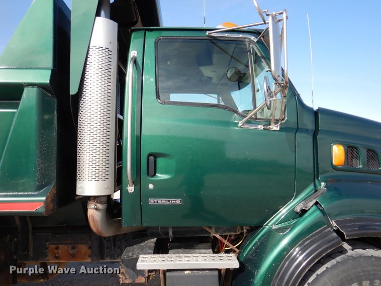 image for item JK9544 2001 Sterling LT9500 dump truck