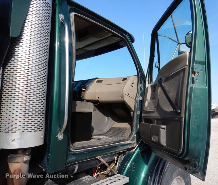 image for item JK9544 2001 Sterling LT9500 dump truck