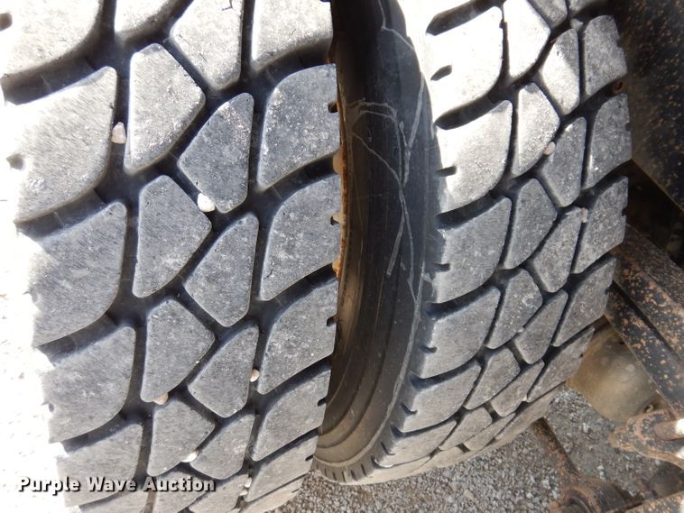 image for item JK9544 2001 Sterling LT9500 dump truck