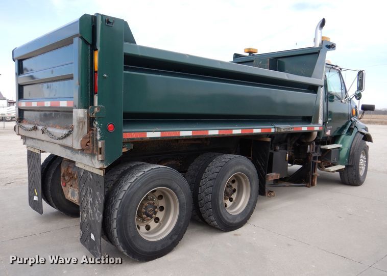 image for item JK9545 2001 Sterling LT9500  dump truck