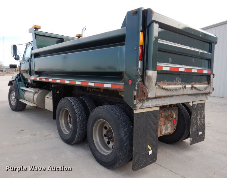image for item JK9545 2001 Sterling LT9500  dump truck