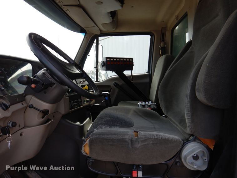 image for item JK9545 2001 Sterling LT9500  dump truck